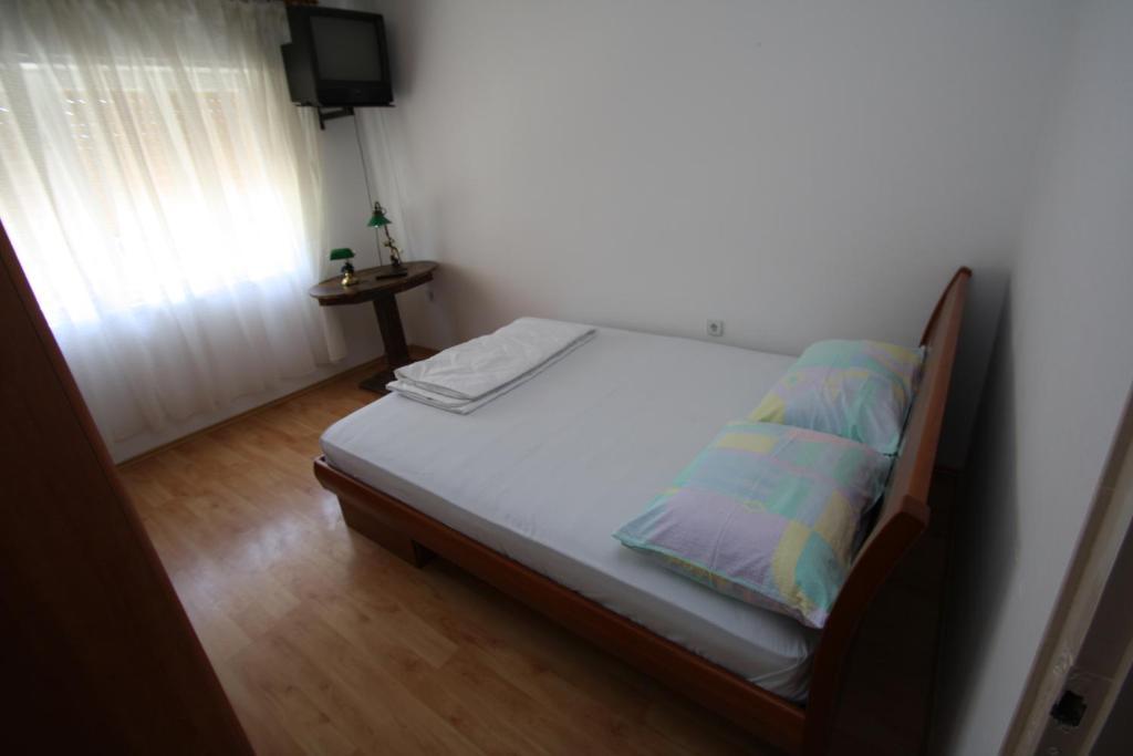 Apartments Tena With Private Parking Pula Habitación foto
